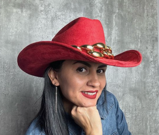 Red Cowgirl Hat: A Guide to Unleashing Your Inner Cowgirl插图1