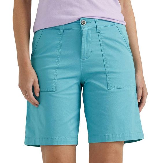 Elevate your golf game with the perfect pair of women's golf shorts! Explore styles, materials, features & top brands to find shorts that flatter & enhance your performance. Shop with confidence & tee off in style!