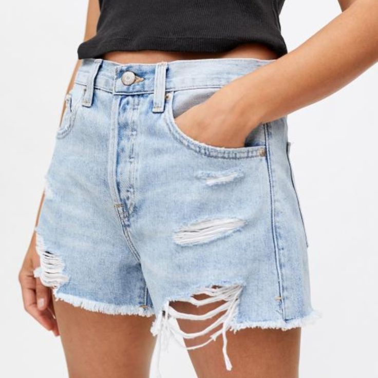 How to Cut Jean Shorts: A DIY Guide to Summer Style插图3