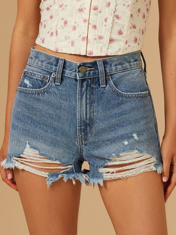 How to Cut Jean Shorts: A DIY Guide to Summer Style插图