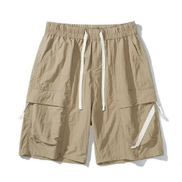 Men's shorts folding.