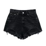 Fray denim shorts.