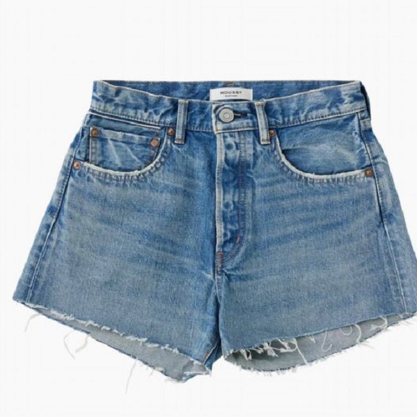 DIY denim shorts hem.