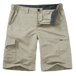 Men's shorts folding.