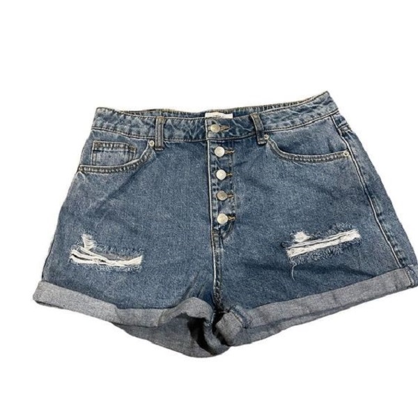 DIY denim cut-offs.