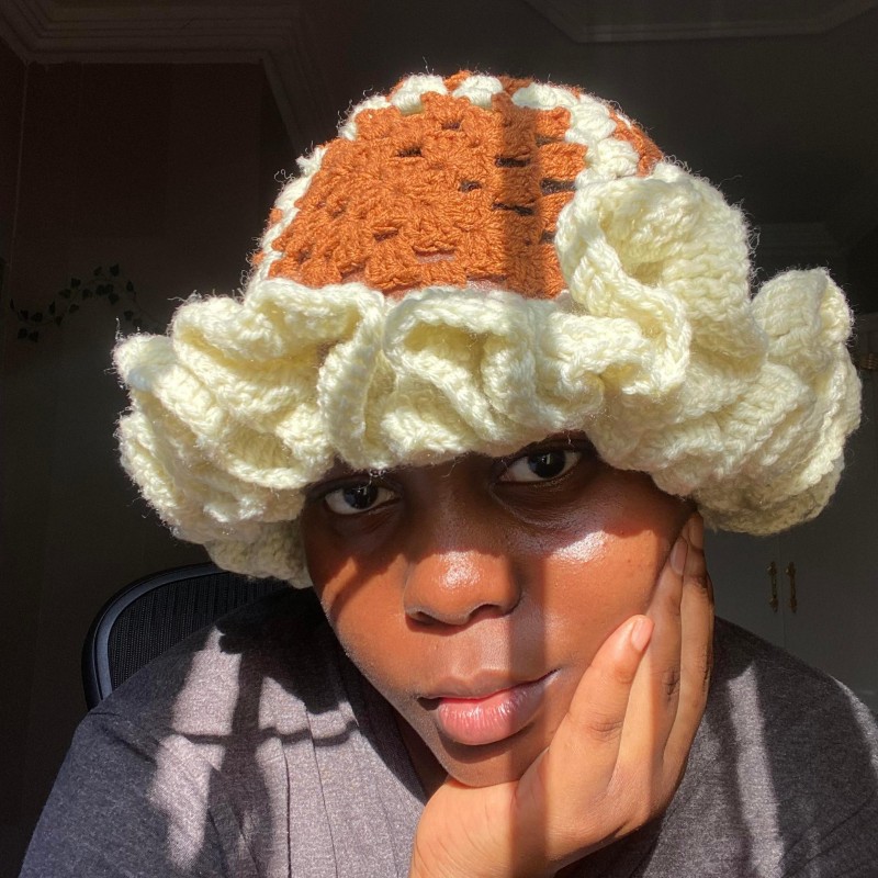 how to close the top of a crochet hat