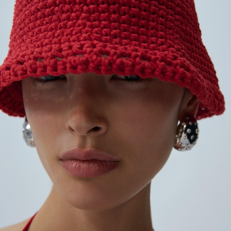 how to close the top of a crochet hat